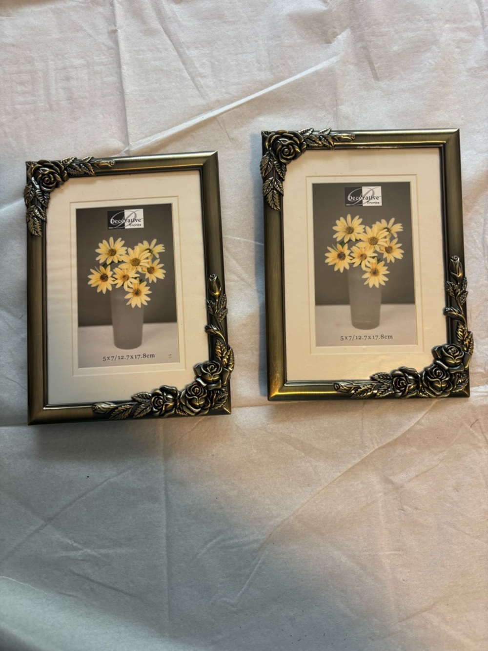 Set of 2 Classic Ornate Floral Corner Picture Frame - Antique Bronze